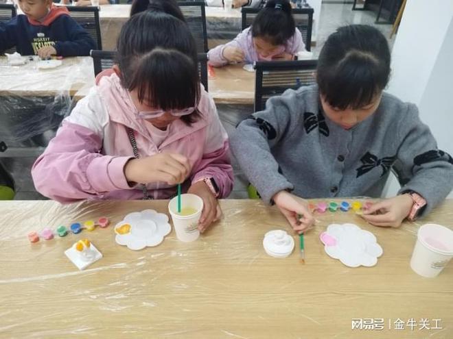 市西南街社区亲子手工坊文化活动j9九游会俱乐部登录入口成都(图2)