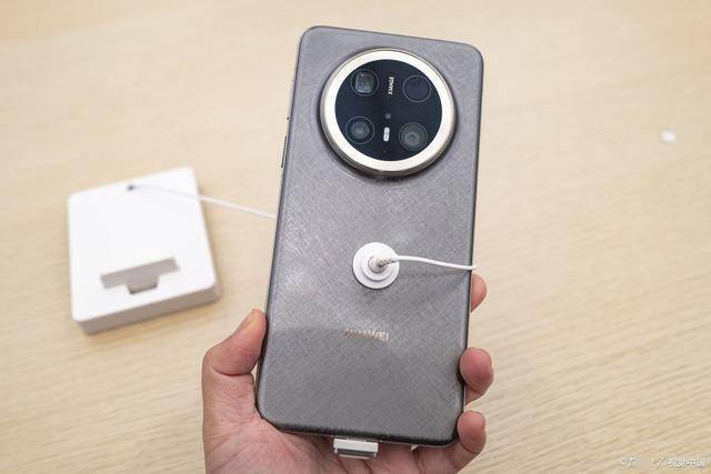 te60pro屏幕材质详细解析九游会j9入口登录新版华为ma(图2)