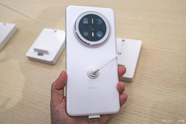 te60pro屏幕材质详细解析九游会j9入口登录新版华为ma(图3)