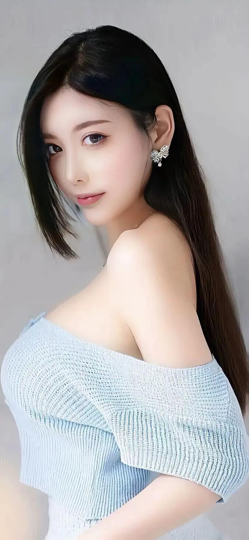 绿帽子的女老板 MBA智库九游会J9入口商务旅行社戴(图1)