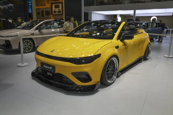 凭何成为“六边形战士”？体验后我懂了j9平台928万起售！零跑Lafa5(图2)