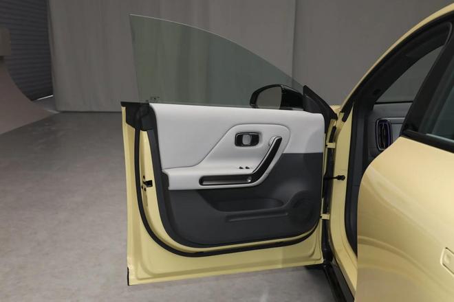 凭何成为“六边形战士”？体验后我懂了j9平台928万起售！零跑Lafa5(图9)